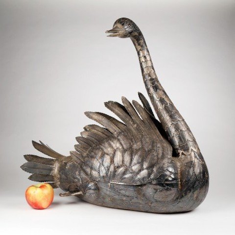 Luiz Ferreira - Silver Swan Centerpiece