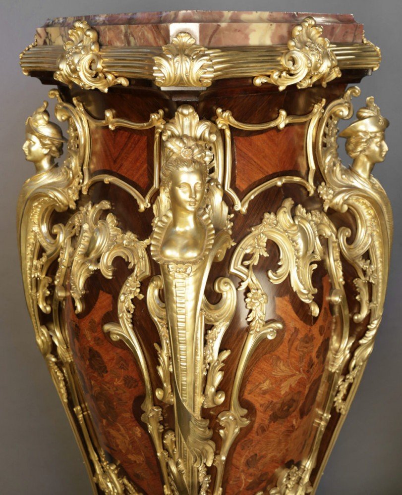 Marquetry, gilt bronze and marble Decorative Art: 