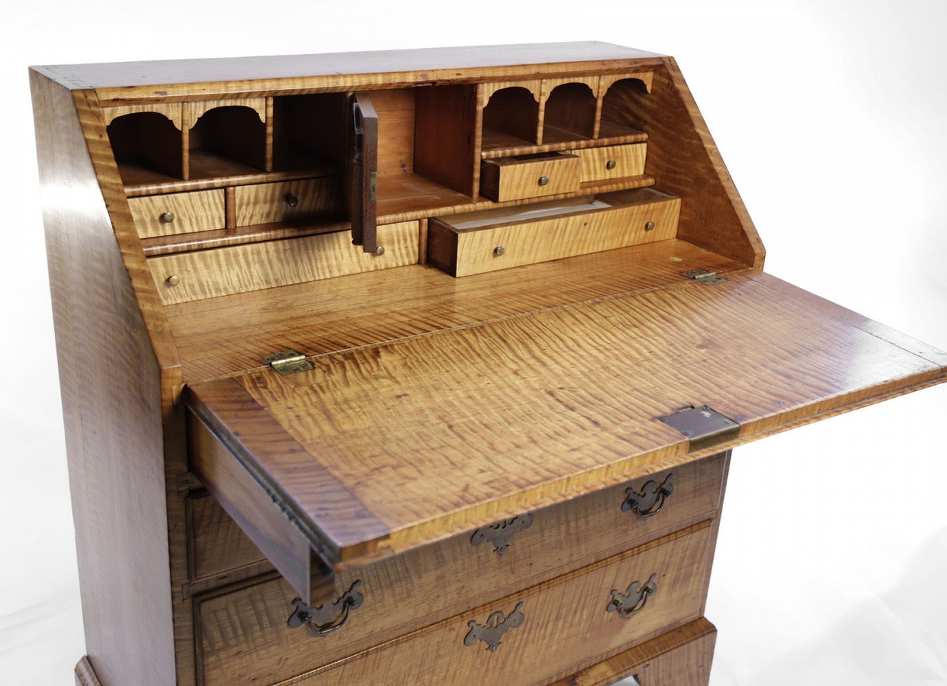 18th Century American Tiger Maple Slant Lid Desk